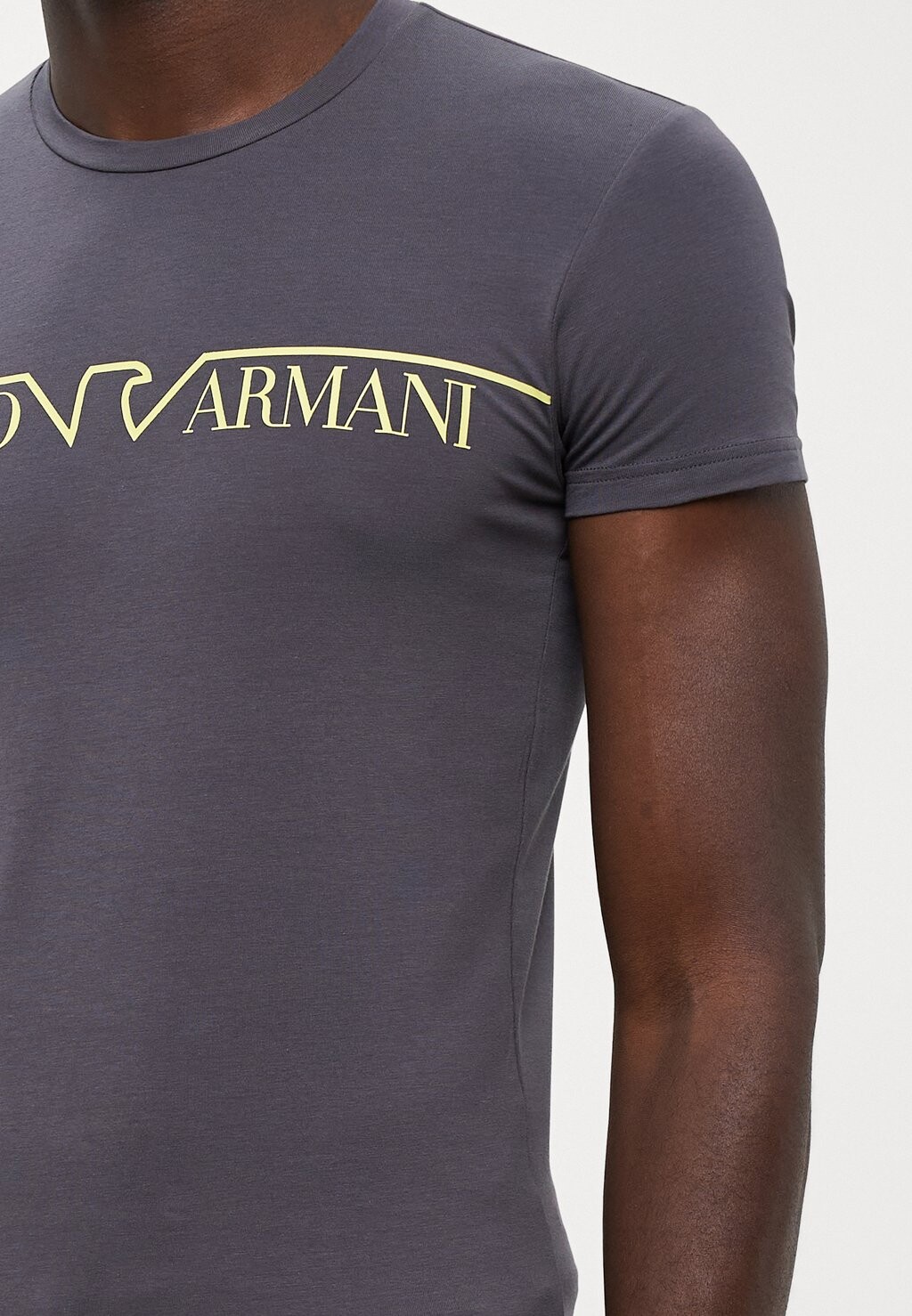

Базовый слой SHORT SLEEVE Emporio Armani, серый