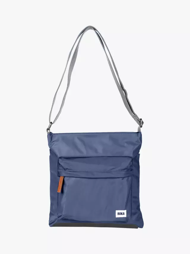 

Сумка кросс-боди ROKA London Kennington Recycled Nylon, цвет airforce/blue