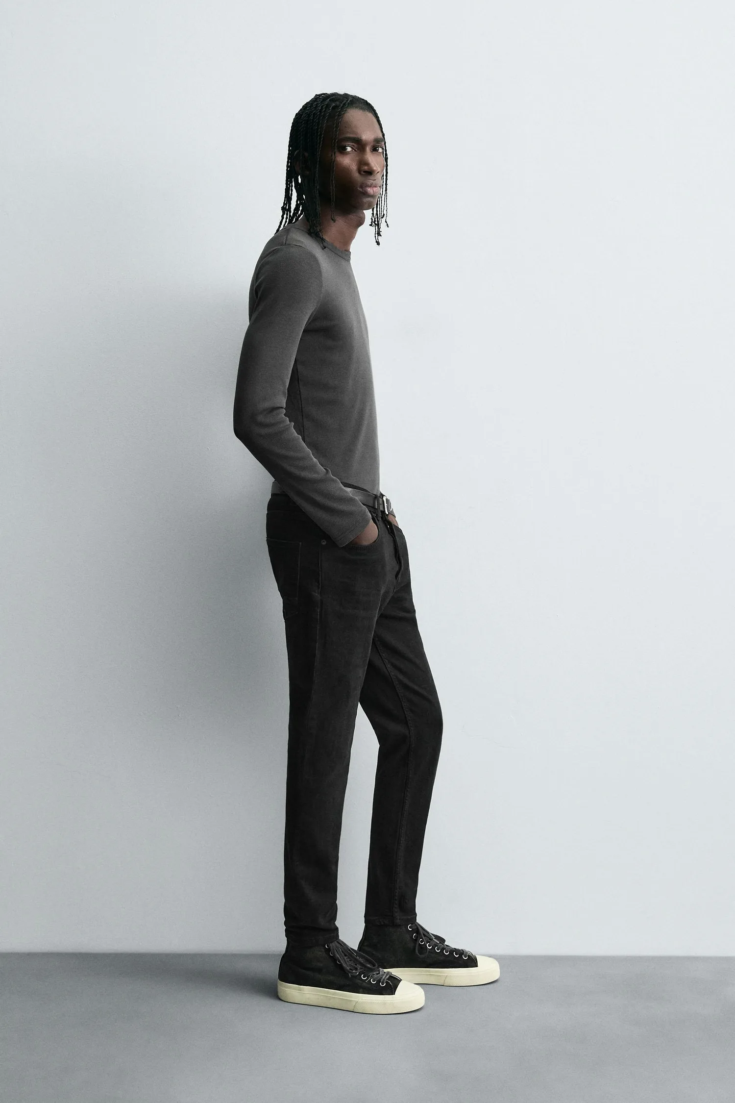 Узкие укороченные джинсы Zara, черный — фото 4