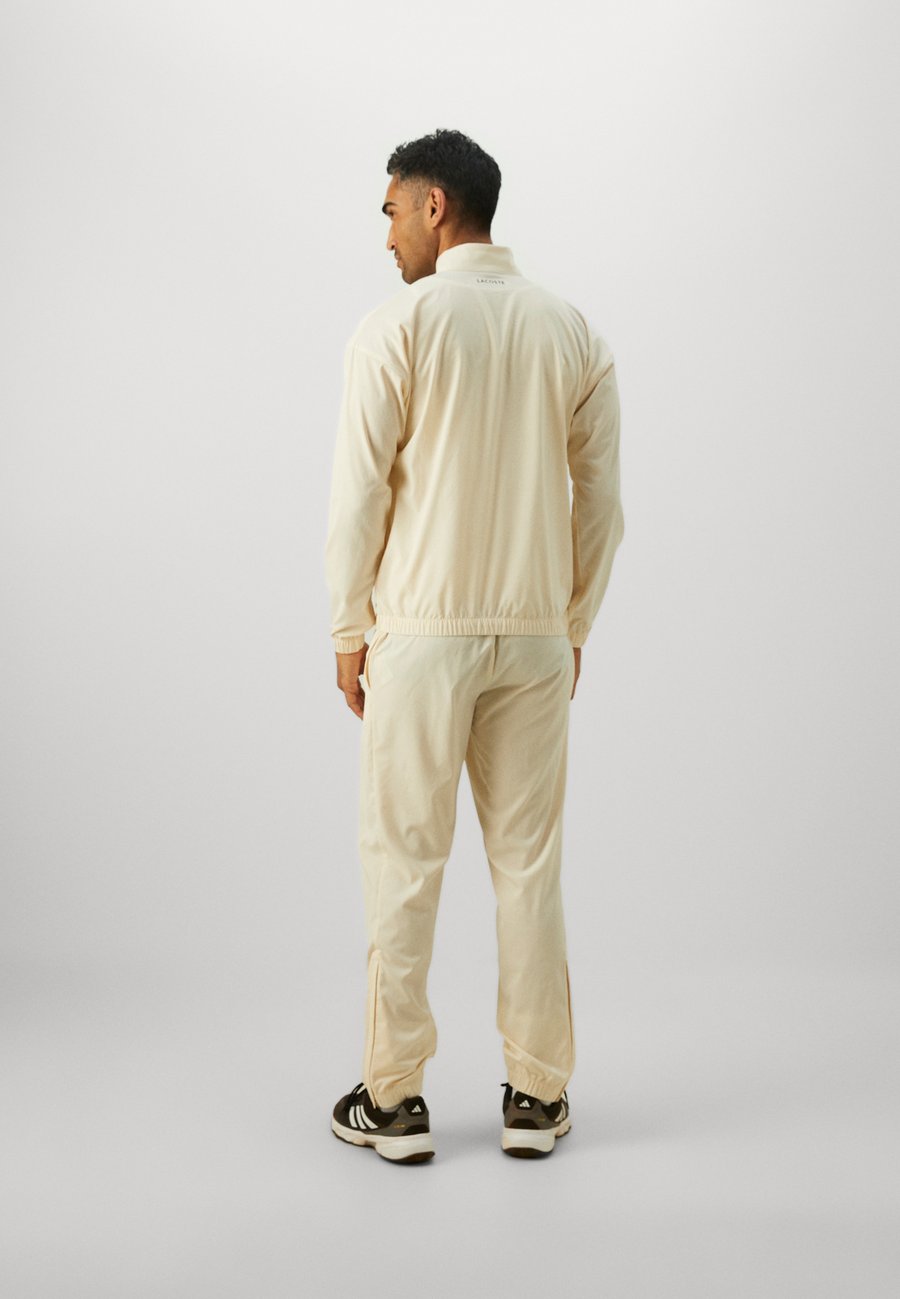 Спортивный костюм Lacoste Sport TRACKSUIT TOUR SET, Lapland/Off-White — фото 4