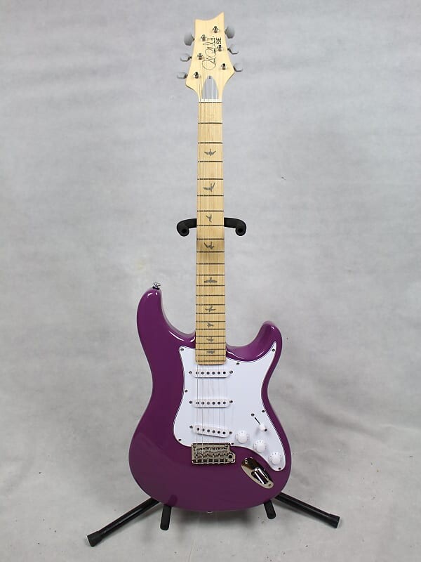 

Электрогитара PRS SE Silver Sky Maple Neck Summit Purple w/ Gig Bag