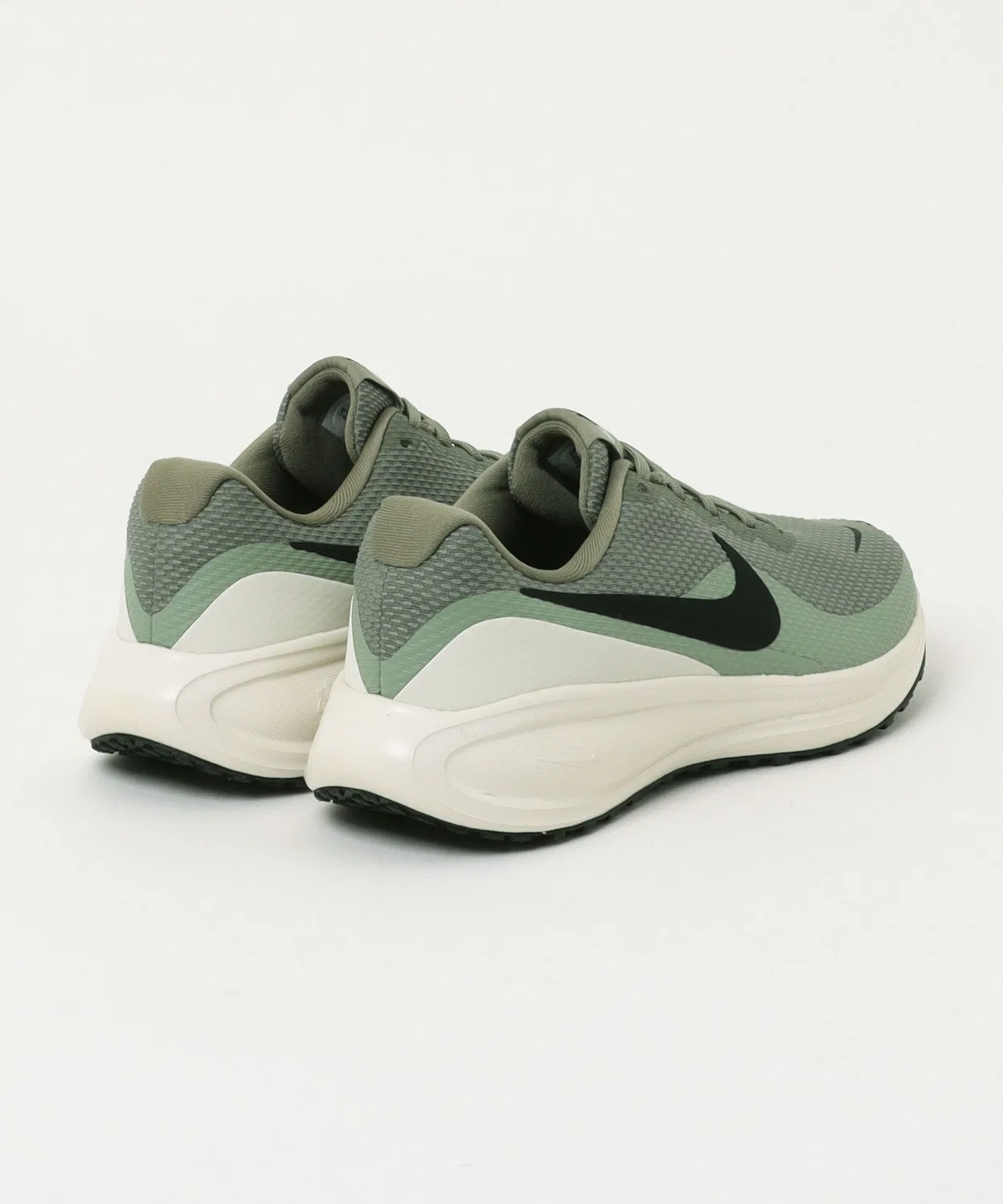Мужские кроссовки NIKE REVOLUTION 8 — фото 2