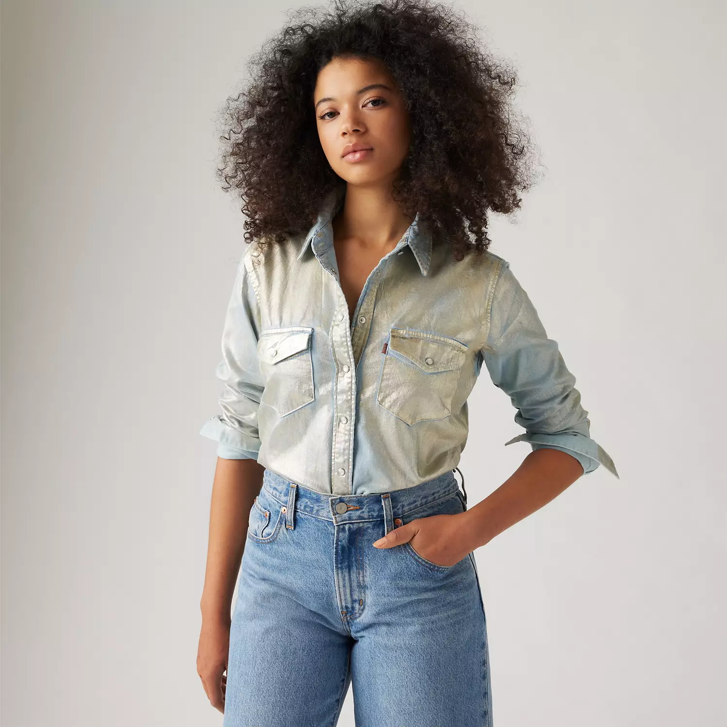 

Легендарная джинсовая рубашка в стиле вестерн Levi's, цвет Optical Illusion - Medium Wash