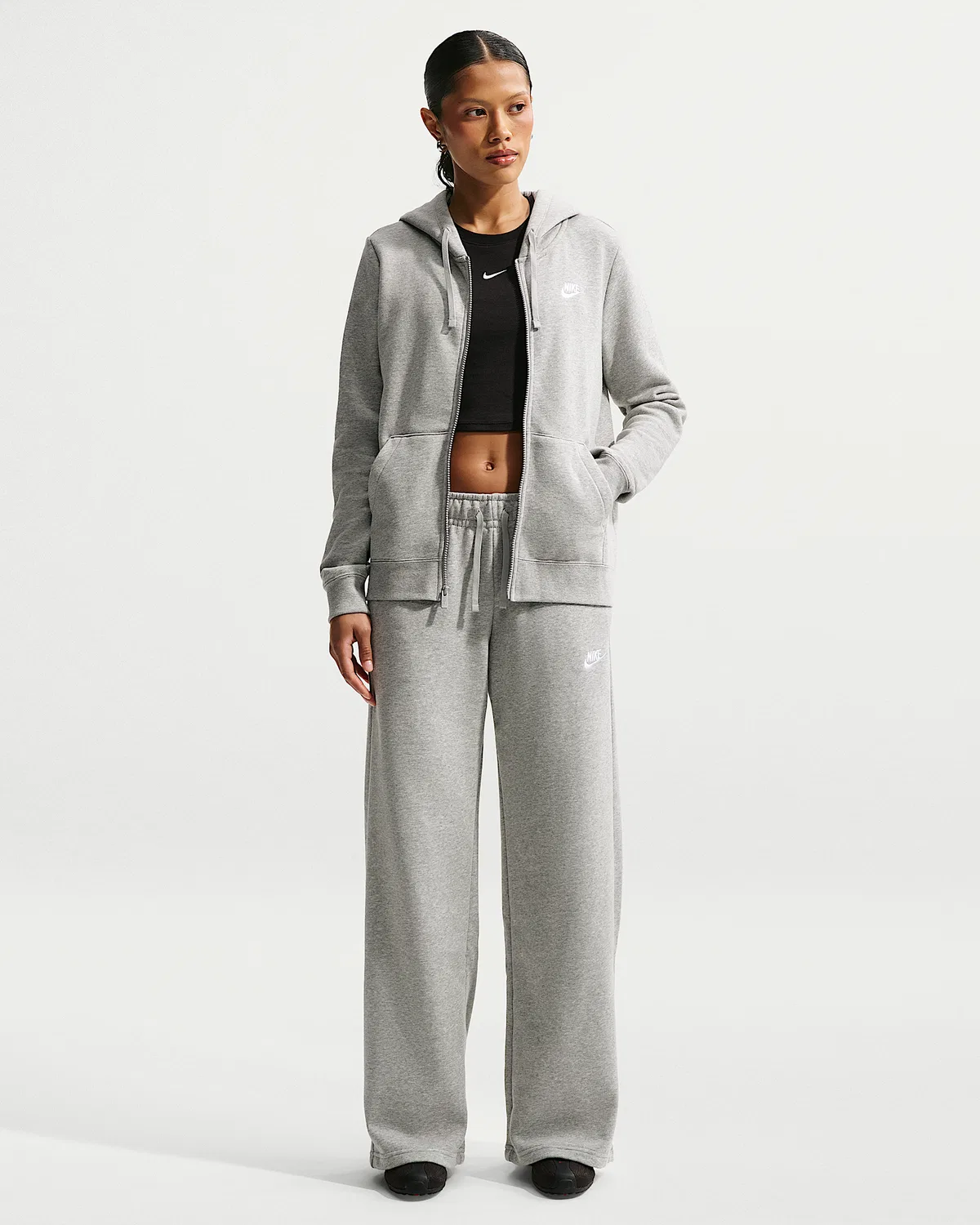 Женские спортивные штаны Nike Sportswear Club Fleece со средней посадкой и широкими штанинами, Dark Grey Heather/White