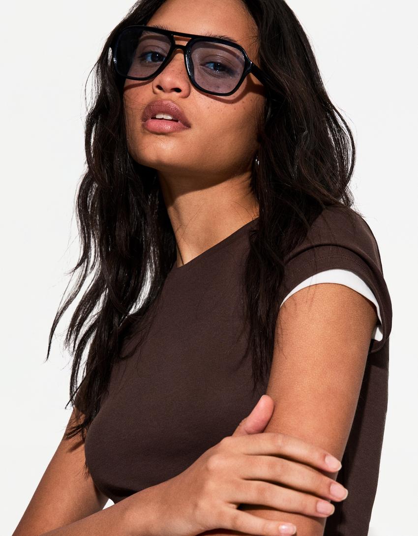 

Солнцезащитные очки из смолы Bershka, синий