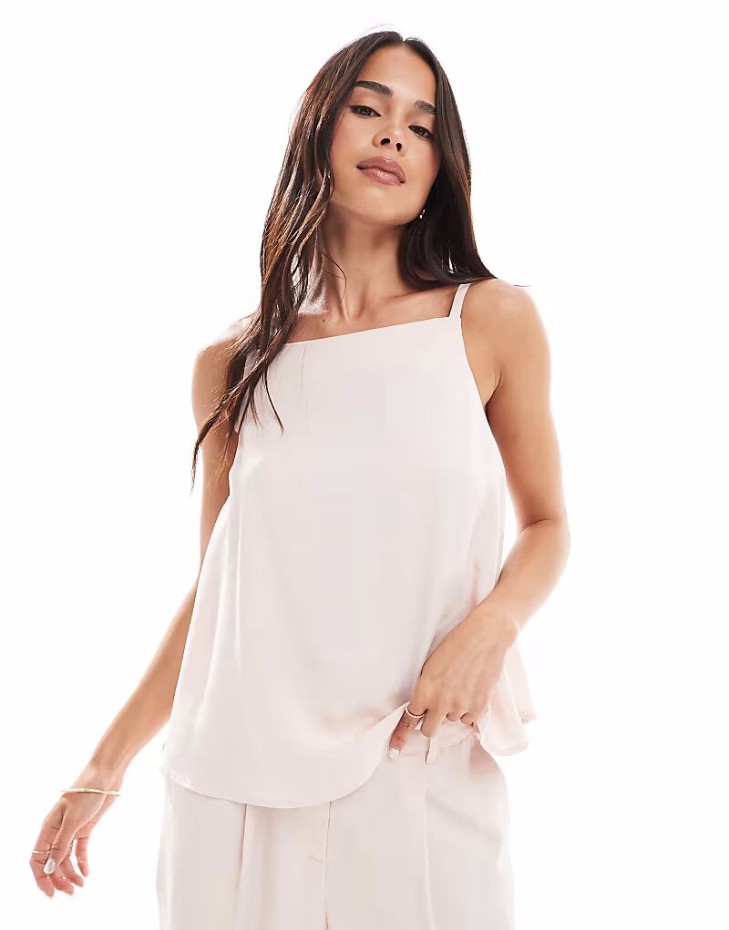 

Приталенный топ на бретелях с вырезом-хомутом на спине розового цвета Asos Design