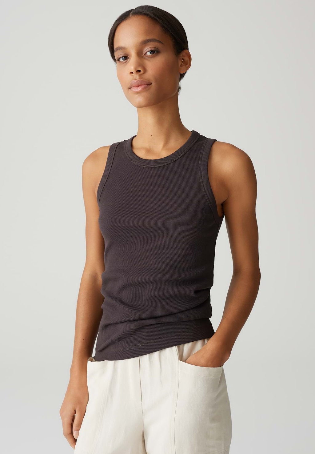 

Топ SLIM FIT RIB OPUS, коричневый