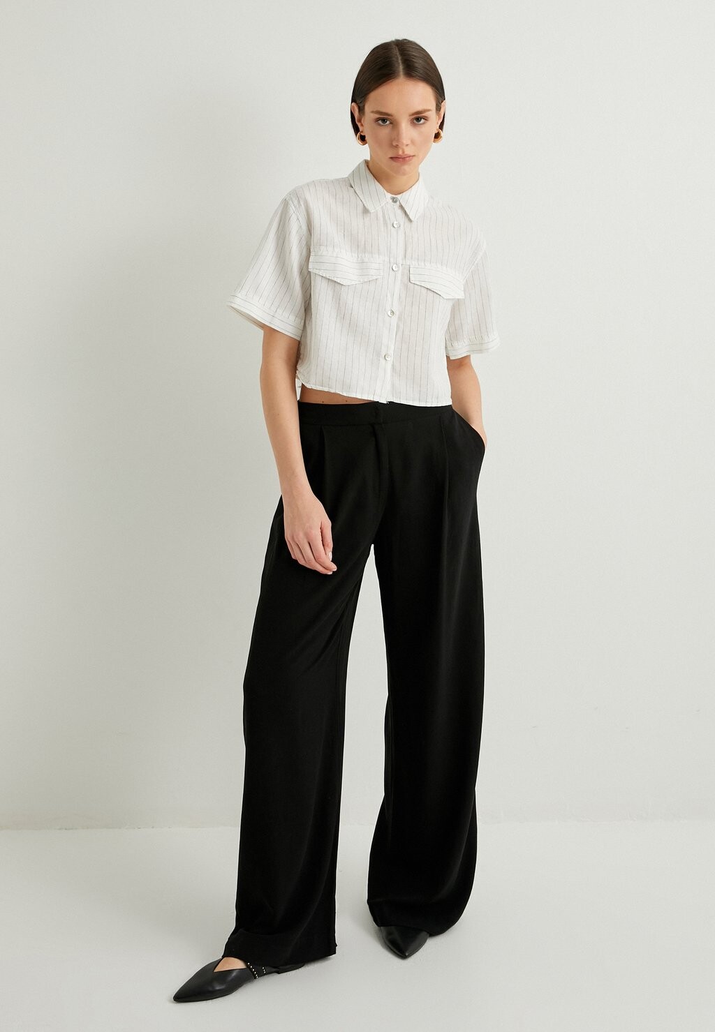 

Блузка на пуговицах SHORT SLEEVE CROP Koton, белый
