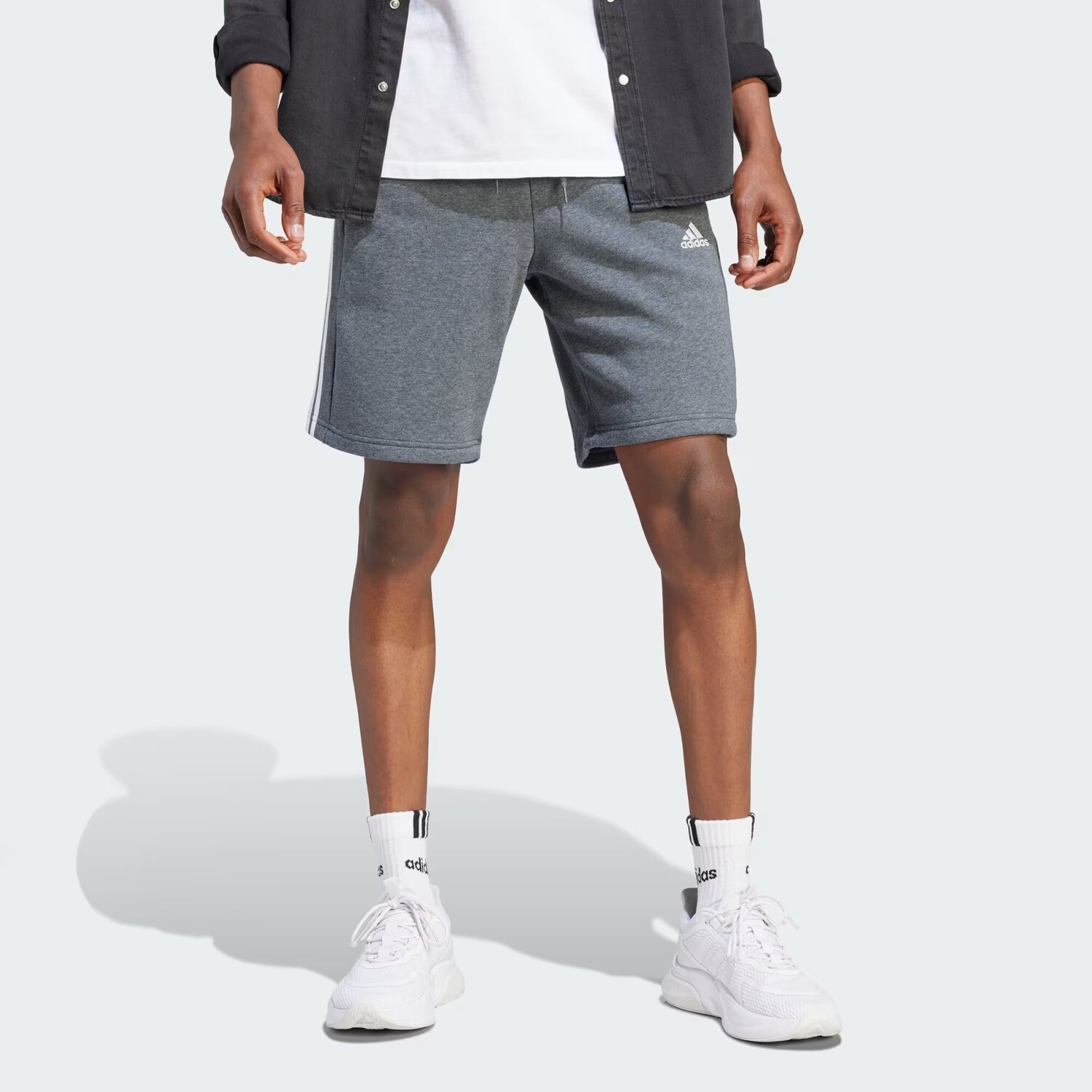 

Флисовые шорты Essentials с 3 полосками Adidas, цвет Dark Grey Heather