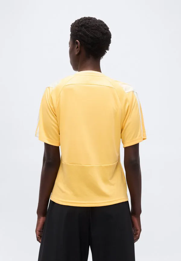 Ее футболка с принтом Adidas Sportswear, Semi Ice Tangerine/Off White/White — фото 3