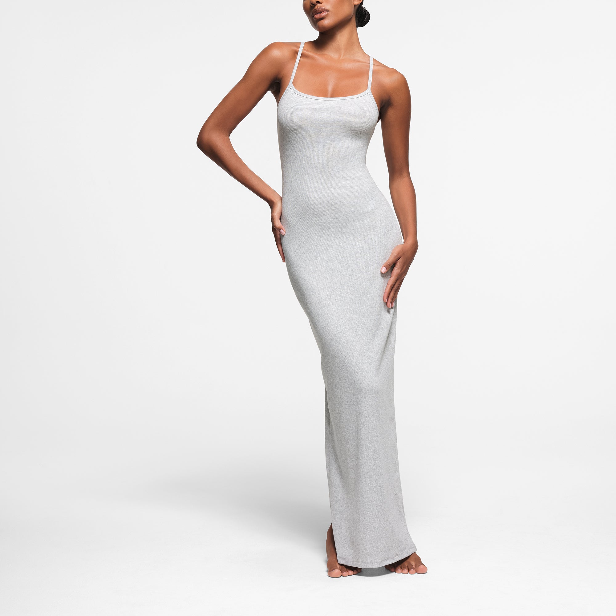 

Длинное платье-комбинация SKIMS, цвет light heather grey