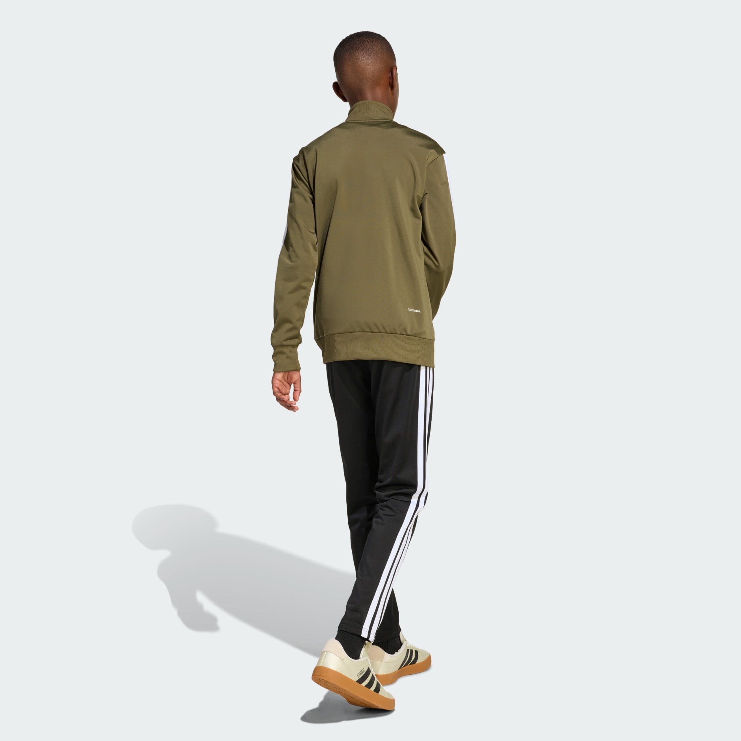 Adidas Sportswear Спортивный костюм 'Seasonal Essentials Tiberio' в цвете оливковый, черный — фото 3