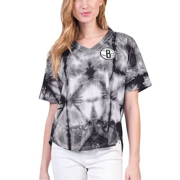 

Женская футболка 4her by carl banks black brooklyn nets tournament raglan oversized tie-dye v-neck G-Iii, Черный, Женская футболка 4her by carl banks black brooklyn nets tournament raglan oversized tie-dye v-neck G-Iii
