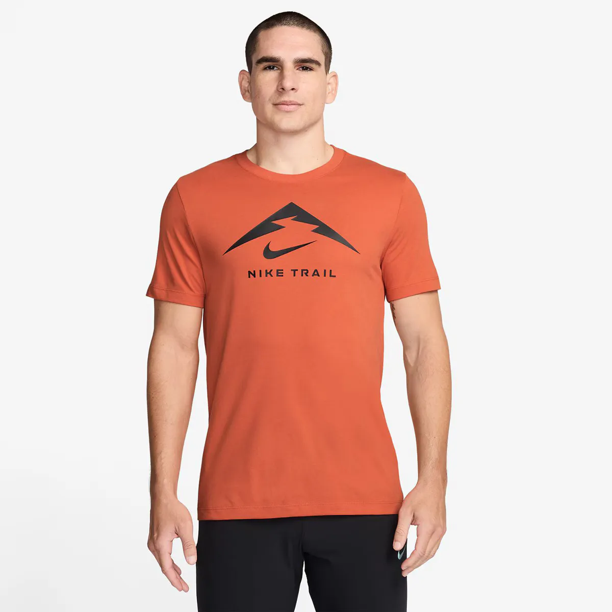 

Мужская футболка Nike Dri-FIT, оранжевый