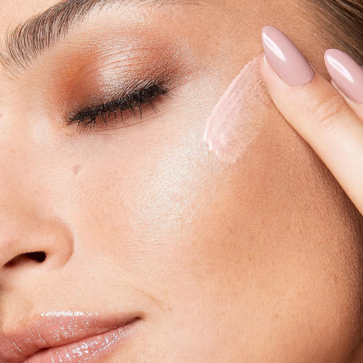 Сыворотка Kiko Milano — Совершенствующая -праймер «Radiance Boost Serum Face Base» от — фото 4