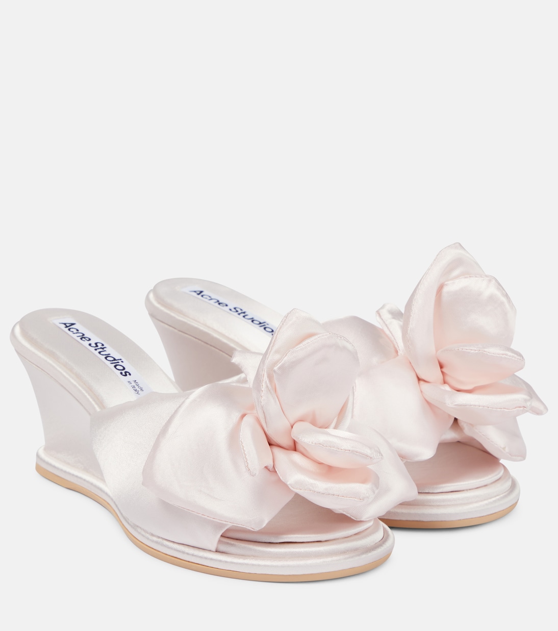 Атласные босоножки на танкетке с цветочной аппликацией Acne Studios, Pale Pink