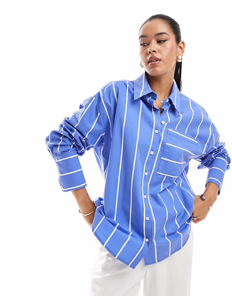 

Рубашка свободного кроя ASOS DESIGN синего цвета с полосками