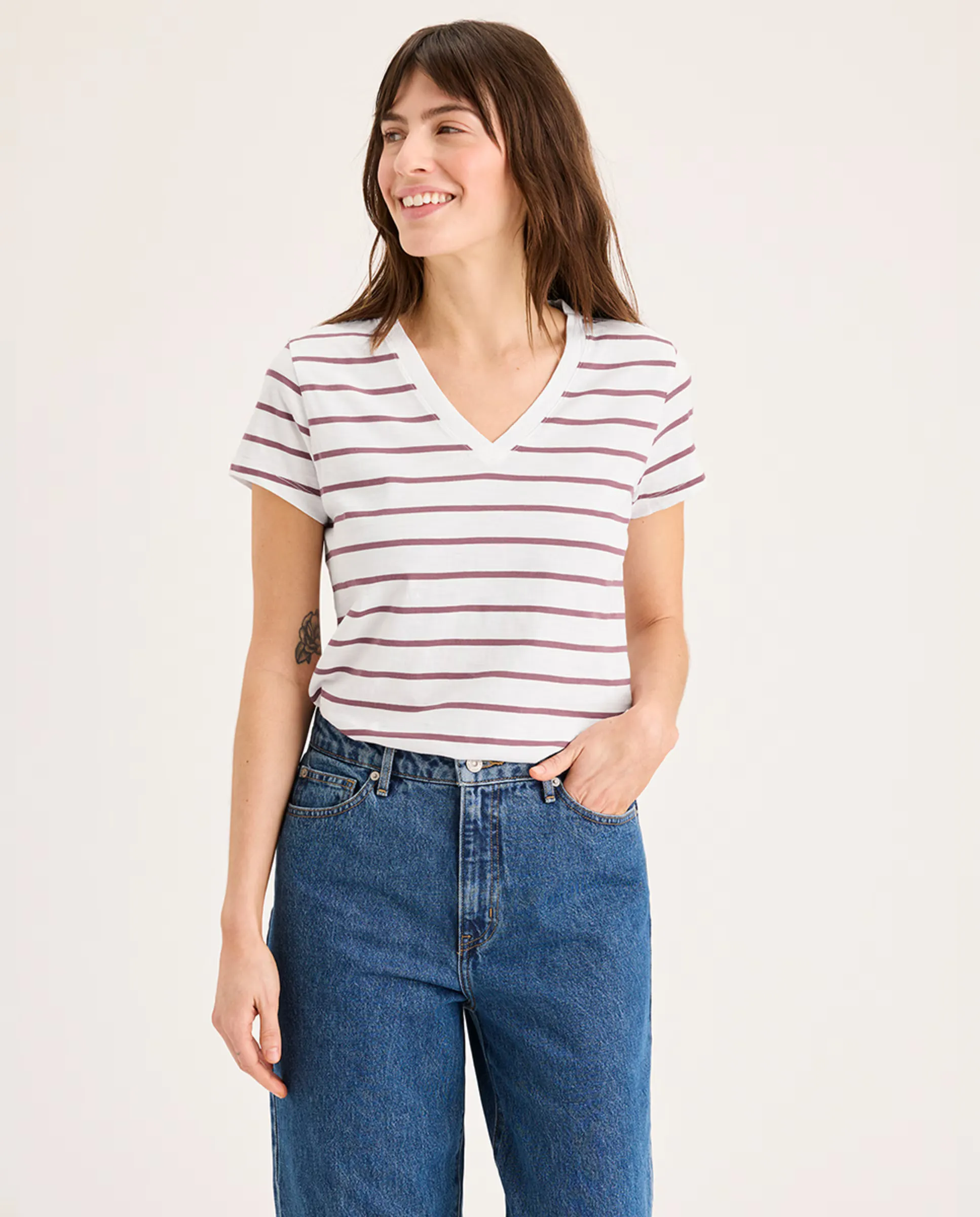 

Женская футболка с коротким рукавом и V-образным вырезом Dockers, белый