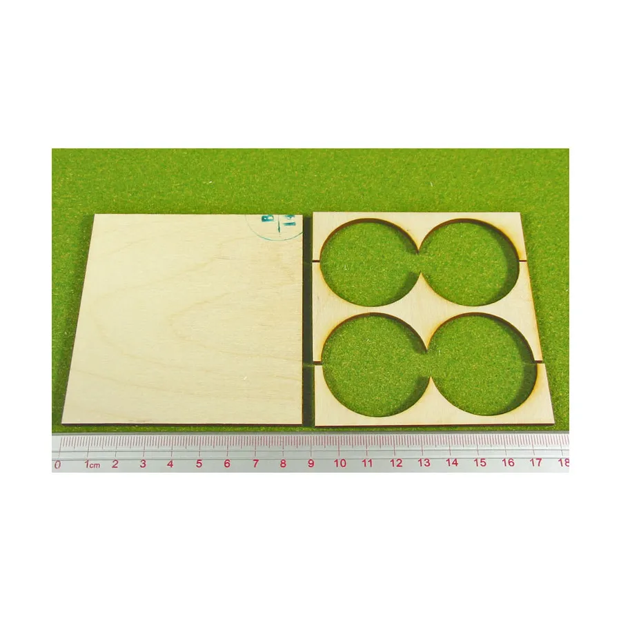 

Поднос для рангов - форма 2x2, круглые основания 40 мм, Miniature Movement Trays - Rank (Litko Aerosystems)