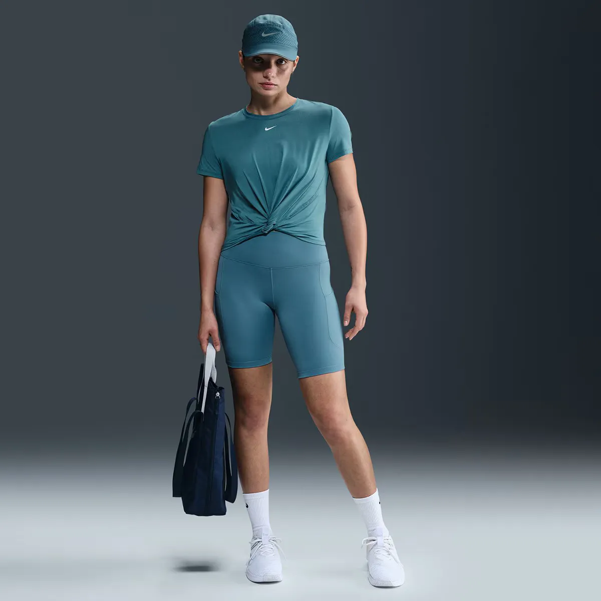 

Женская футболка Nike One Classic, синий