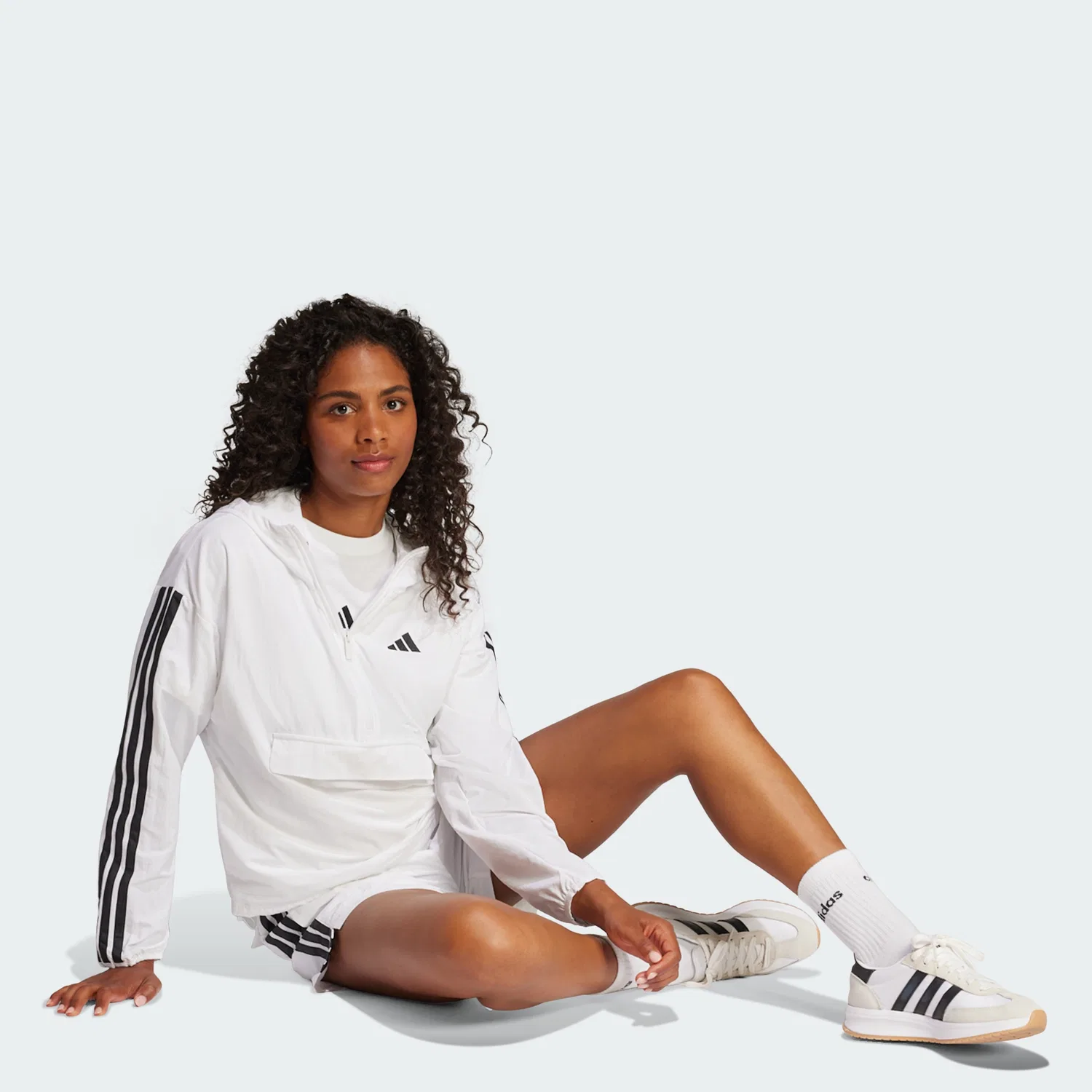 Женские тканые шорты Essential 3S Lifestyle от Adidas — фото 3