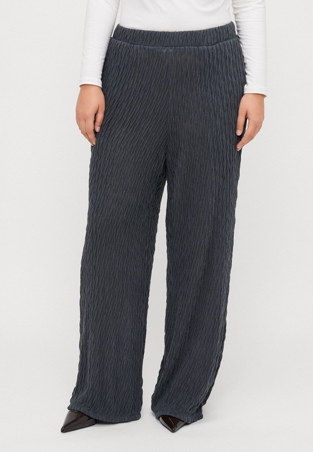 

Брюки VMCFIE WIDE Vero Moda Curve, серый