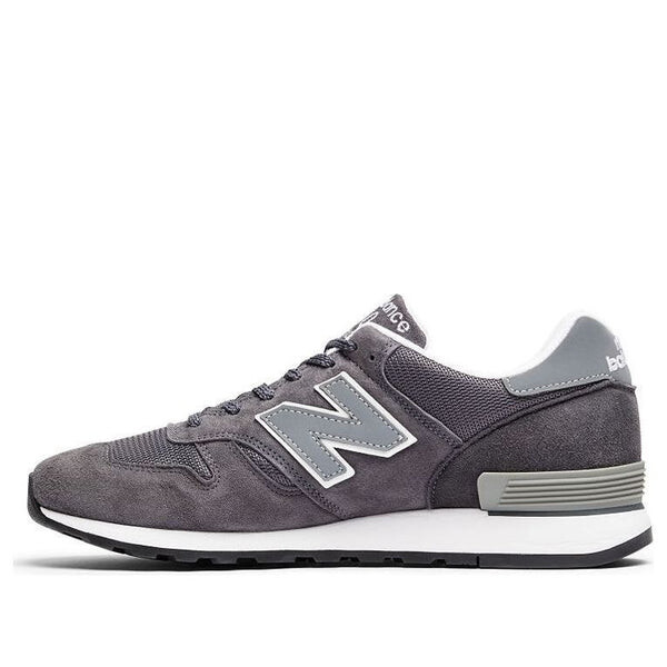

Кроссовки 670 New Balance, серый