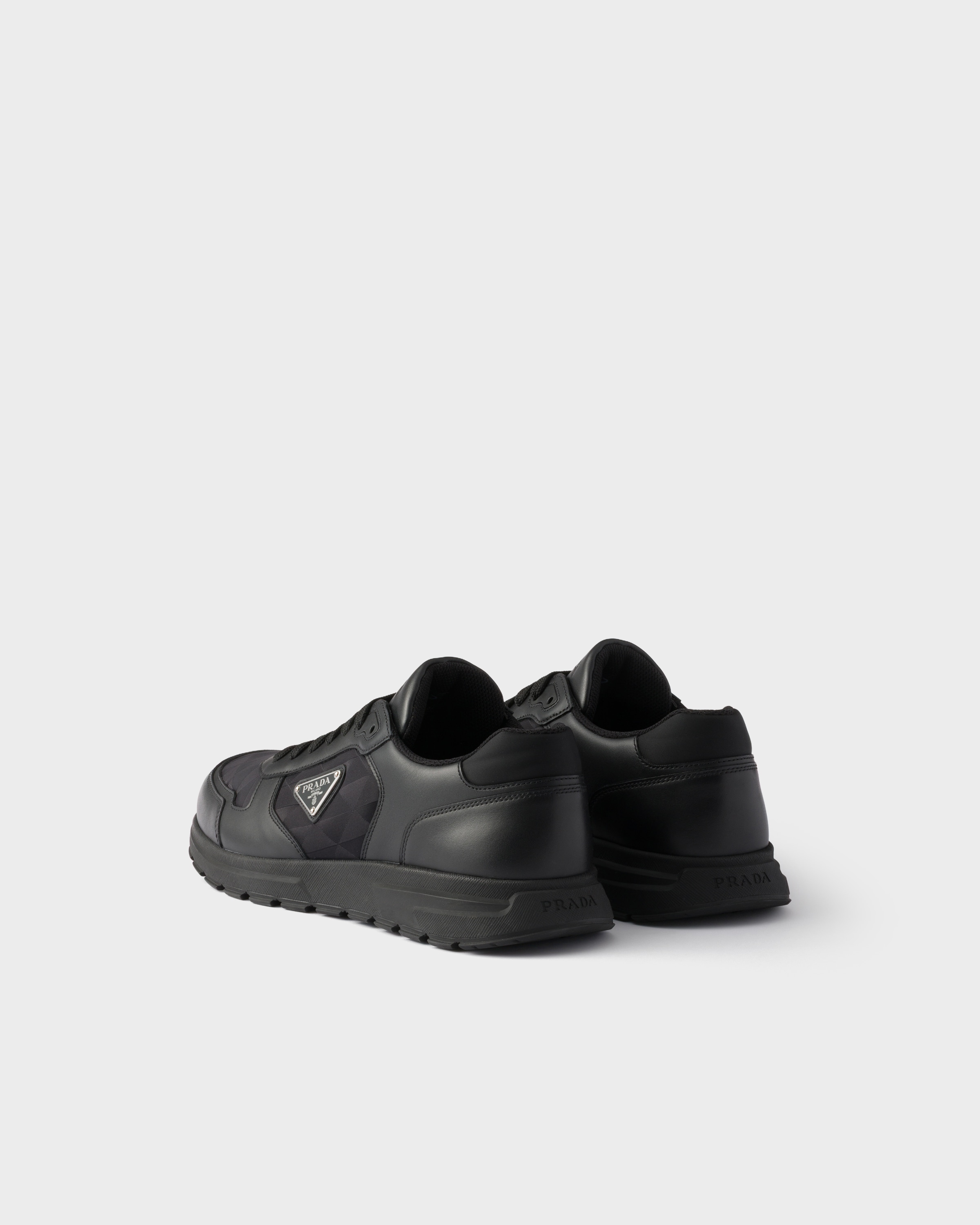 Кроссовки Prax 2.0 из Re-Nylon и кожи Prada, черный — фото 4