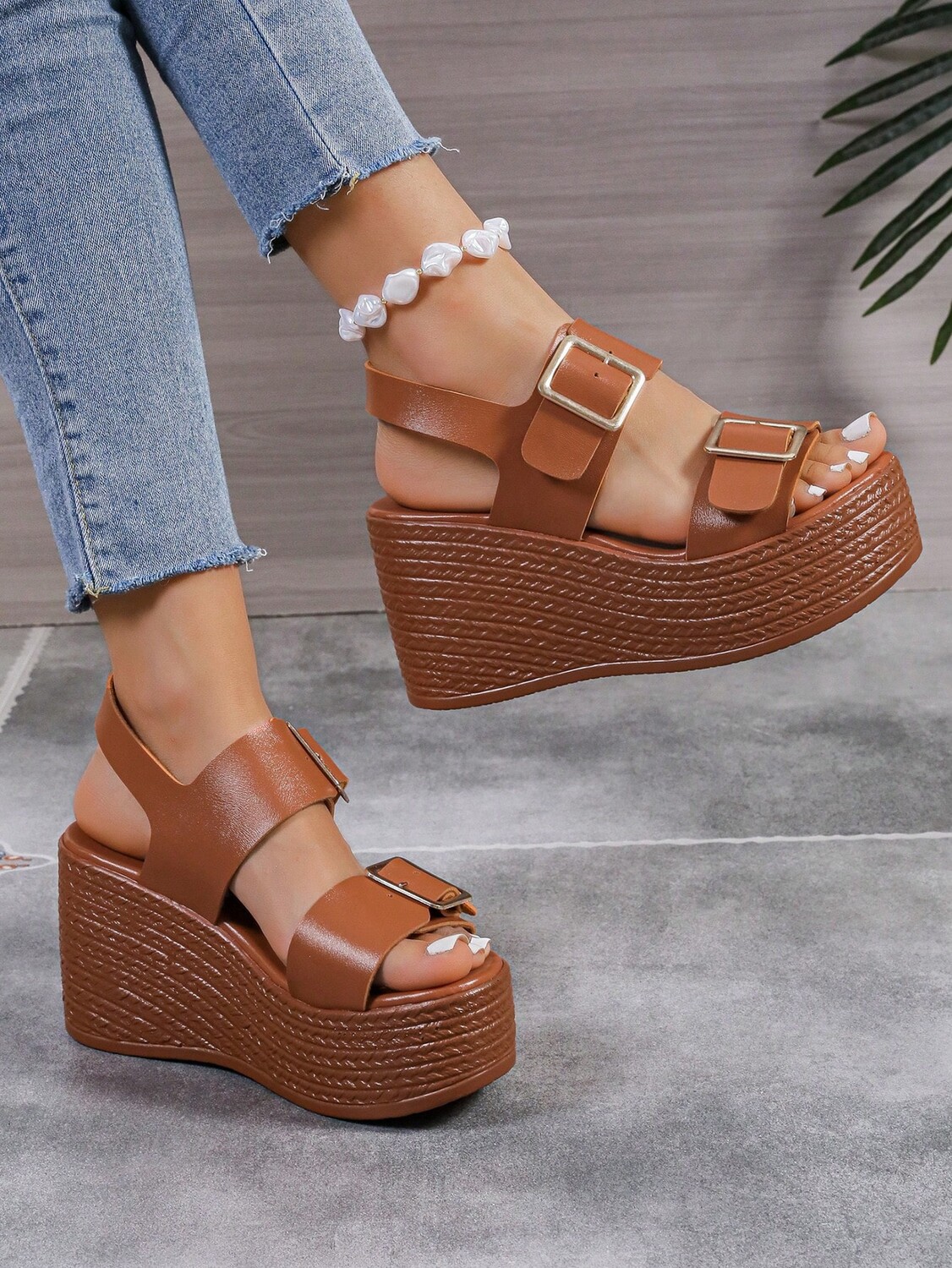 

Модные коричневые босоножки на высоком каблуке с платформой Peep Toe, нескользящей подошвой и каблуком, идеально подходящие для летних нарядов, коричневый