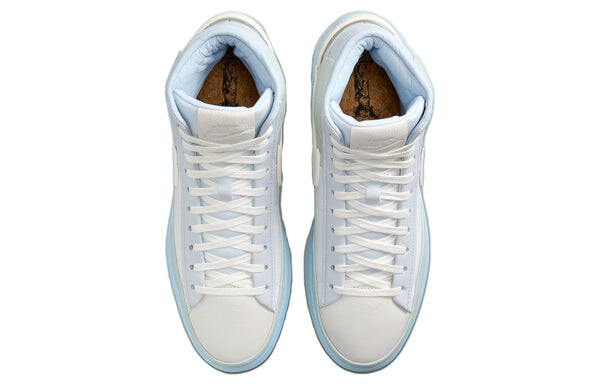 Кроссовки Nike Blazer Phantom Mid 'Goddess Of Victory', цвет light silver/summit white/light smoke grey/sail — фото 3
