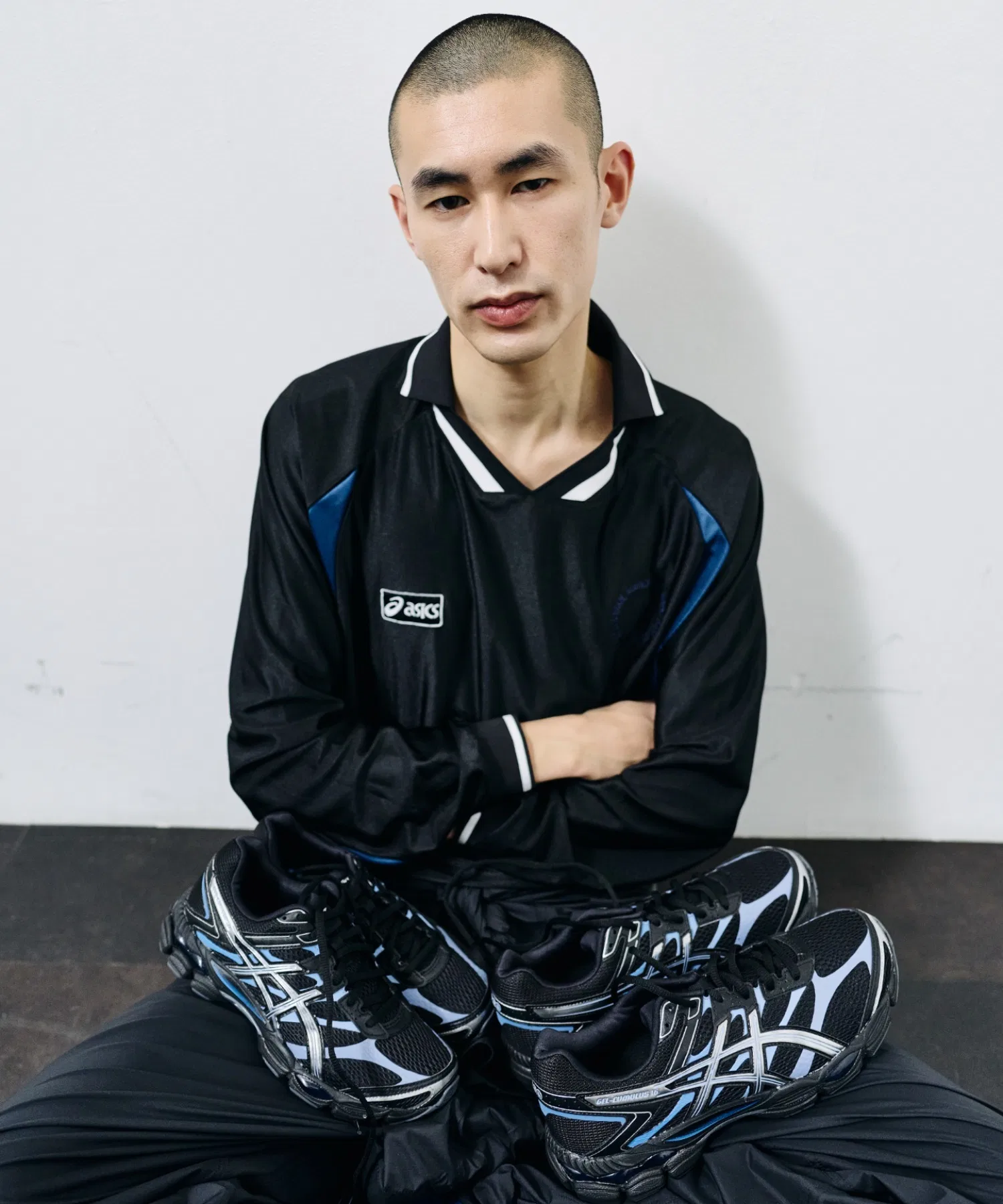 Унисекс кроссовки для бега GEL-CUMULUS 16 ASICS чёрные — фото 3