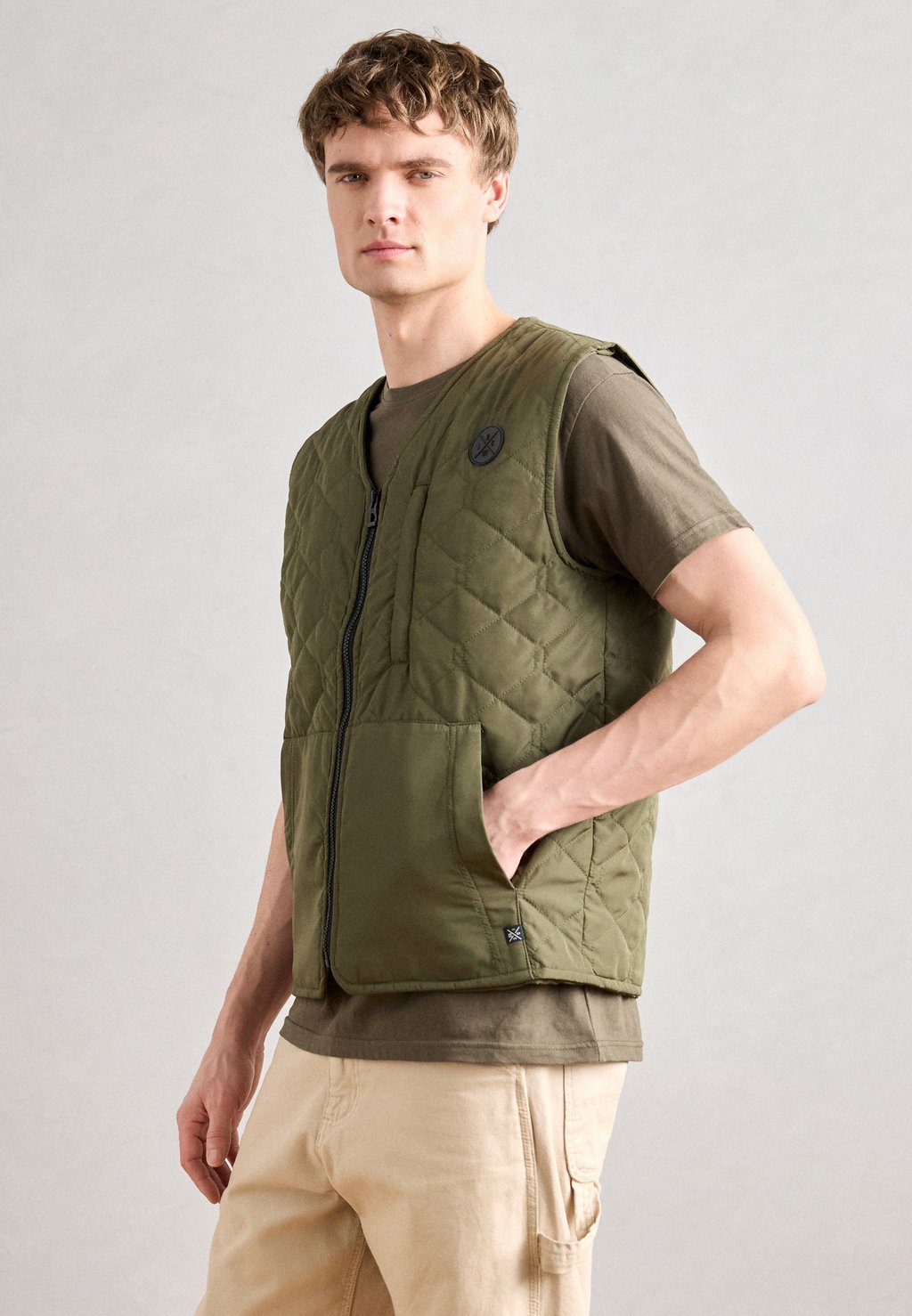 

Жилет INDICODE JEANS, оливковый