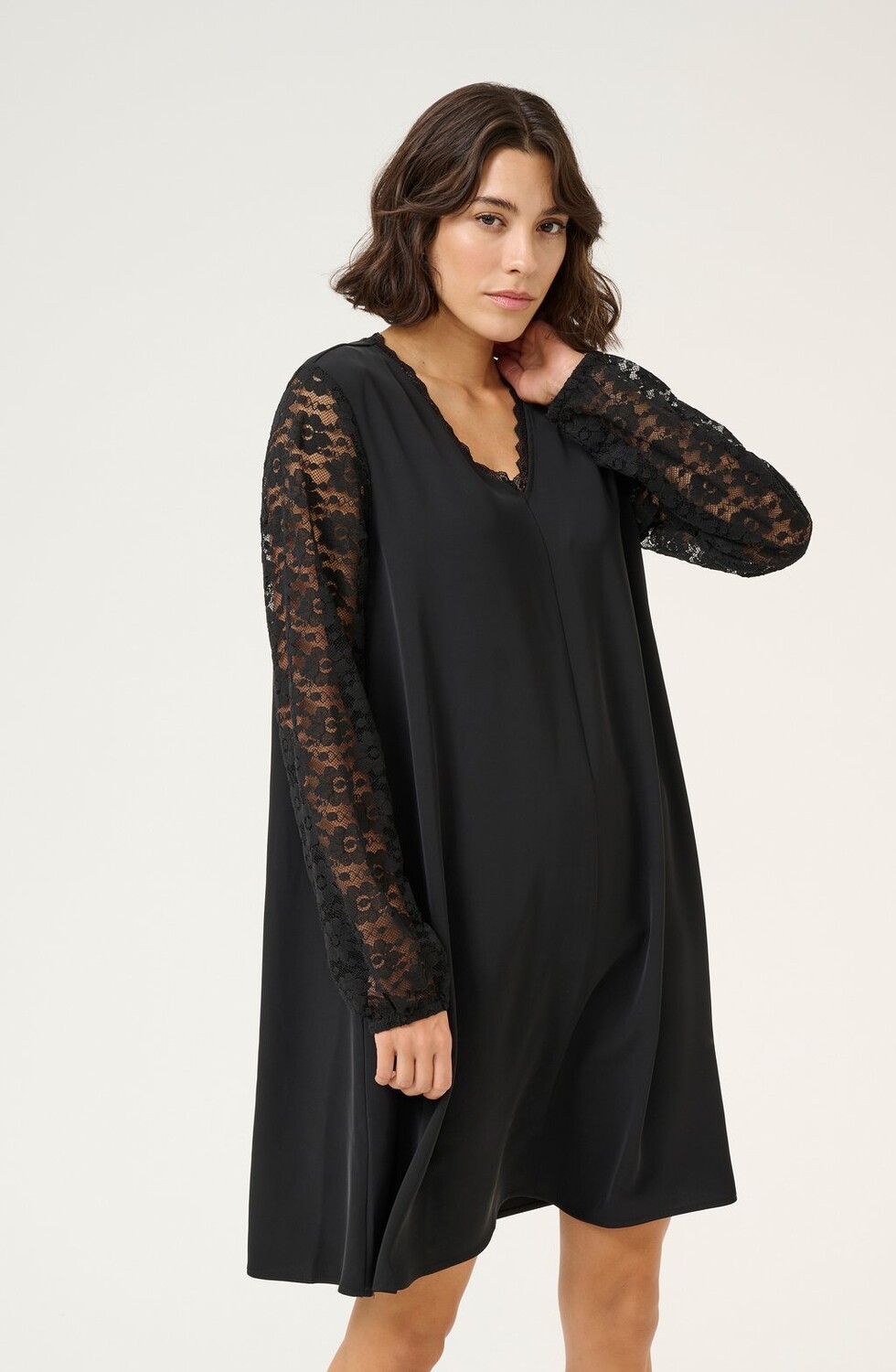 

Повседневное платье KAMILLE LACE Kaffe, черный
