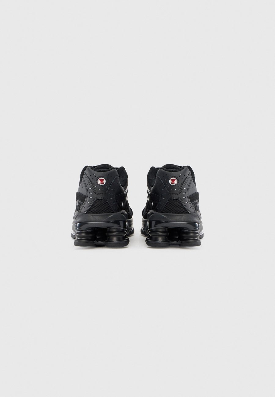 Кроссовки Nike Sportswear SHOX RIDE 2, Black/Univ Red/Black — фото 3