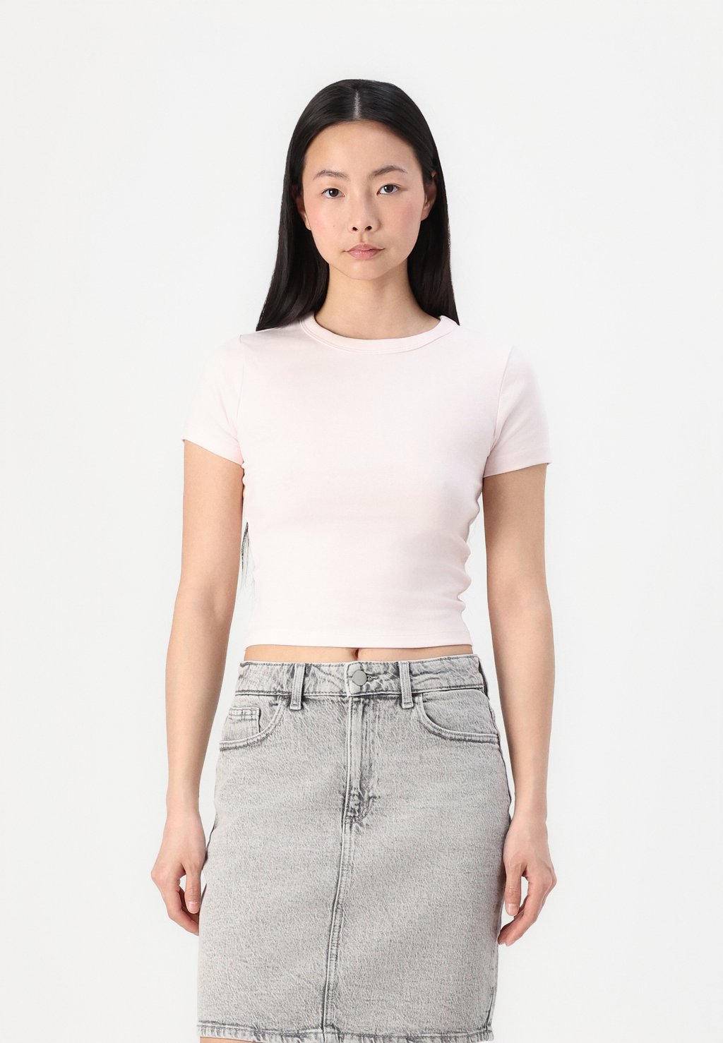 

Базовая футболка BASIC TIGHT Gina Tricot, светло-розовый