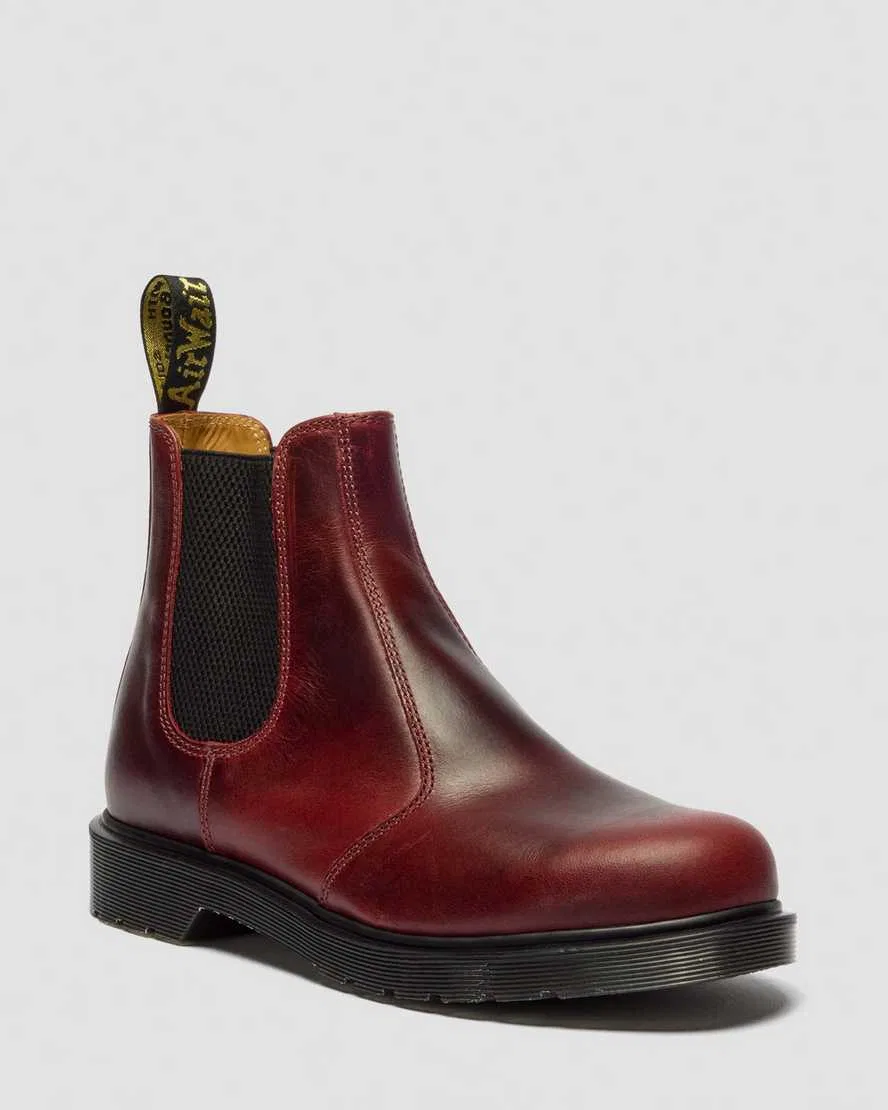 2976 Классические ботинки челси из телячьей кожи Dr Martens, красный