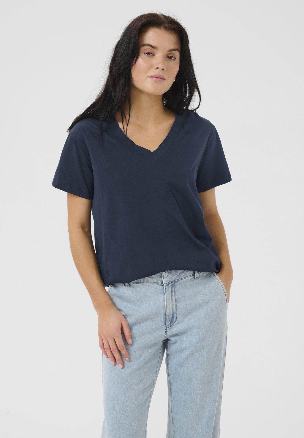 

Базовая футболка V-NECK TEE My Essential Wardrobe, темно-синий