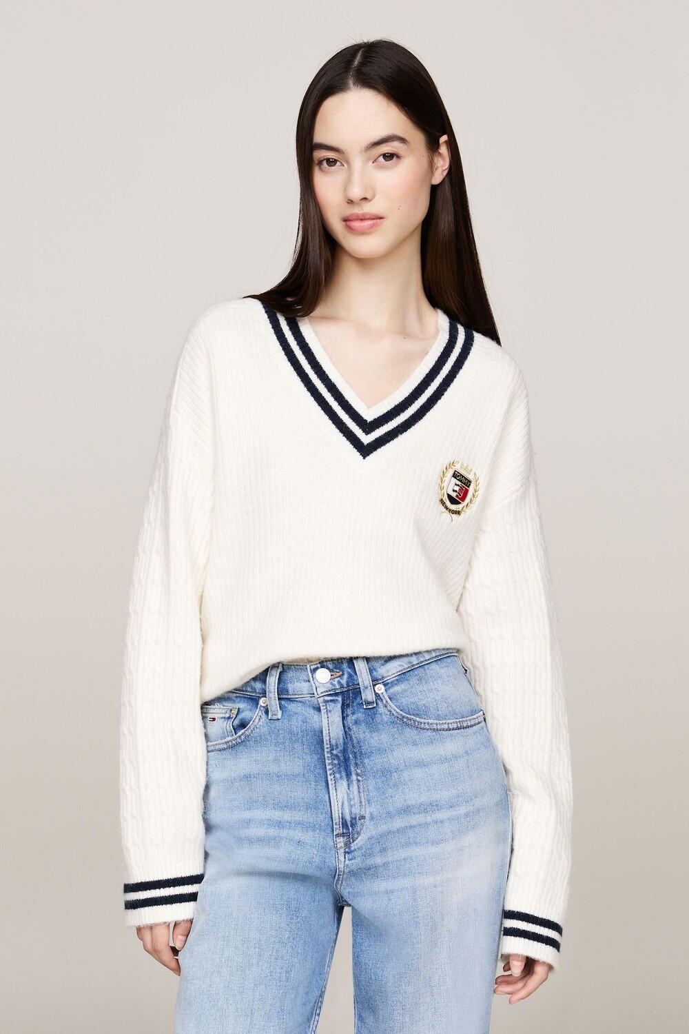 

Crest Cable V образный вырез свитер Tommy Jeans, белый