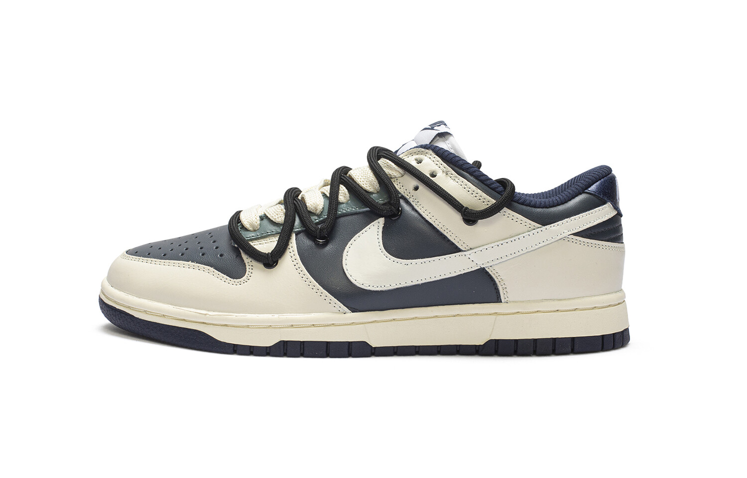 

Кроссовки Nike Dunk Skateboarding Shoes Women's Low-top FN7197-100 Team85-Ancient Glacier, цвет Off White