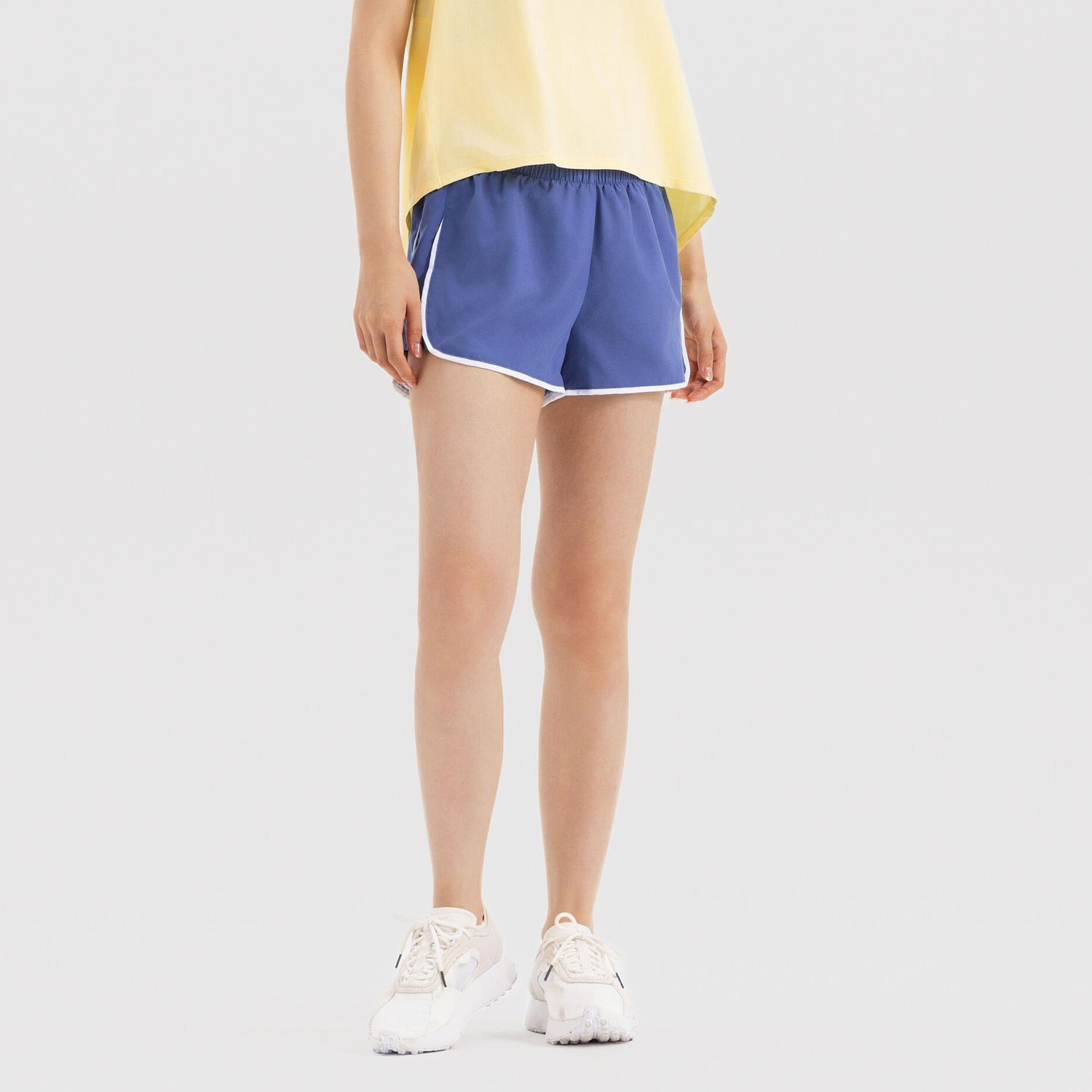 

Женские базовые тренировочные шорты Domyos