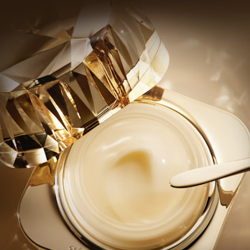 Clé De Peau Beauté Увлажняющий и питательный крем Golden Elixir восстанавливающий и освежающий — фото 4