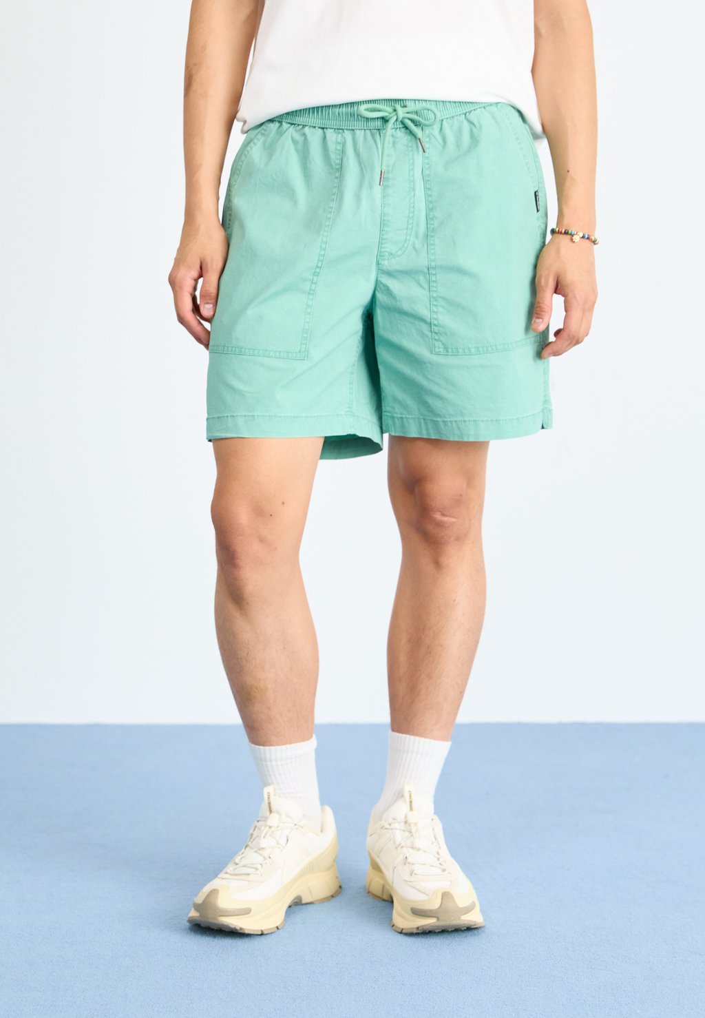 

Шорты TAXER FATIGUE Quiksilver, зеленый
