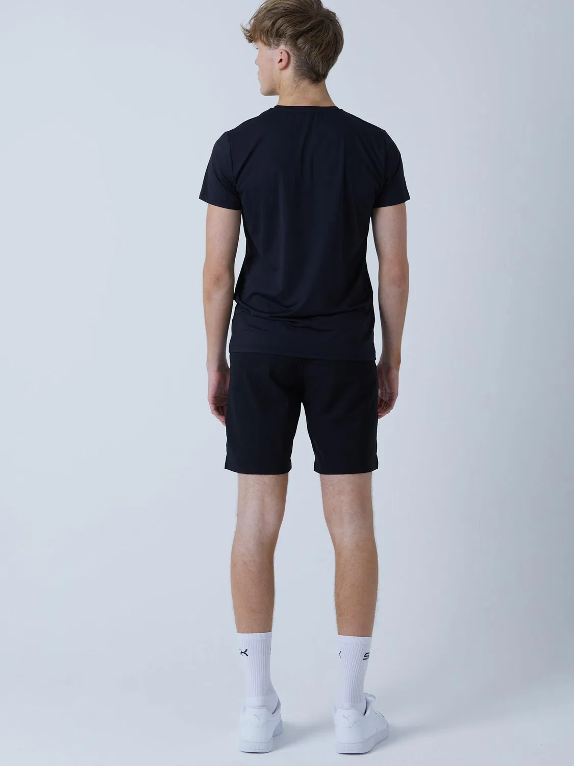 Спортивные шорты Sportkind Regular Workout Pants Shorts regular черного цвета — фото 3