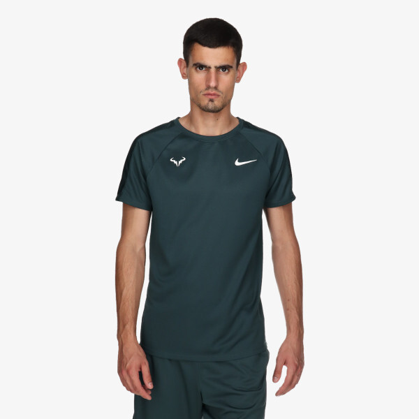 

Футболка рафа претендента Nike