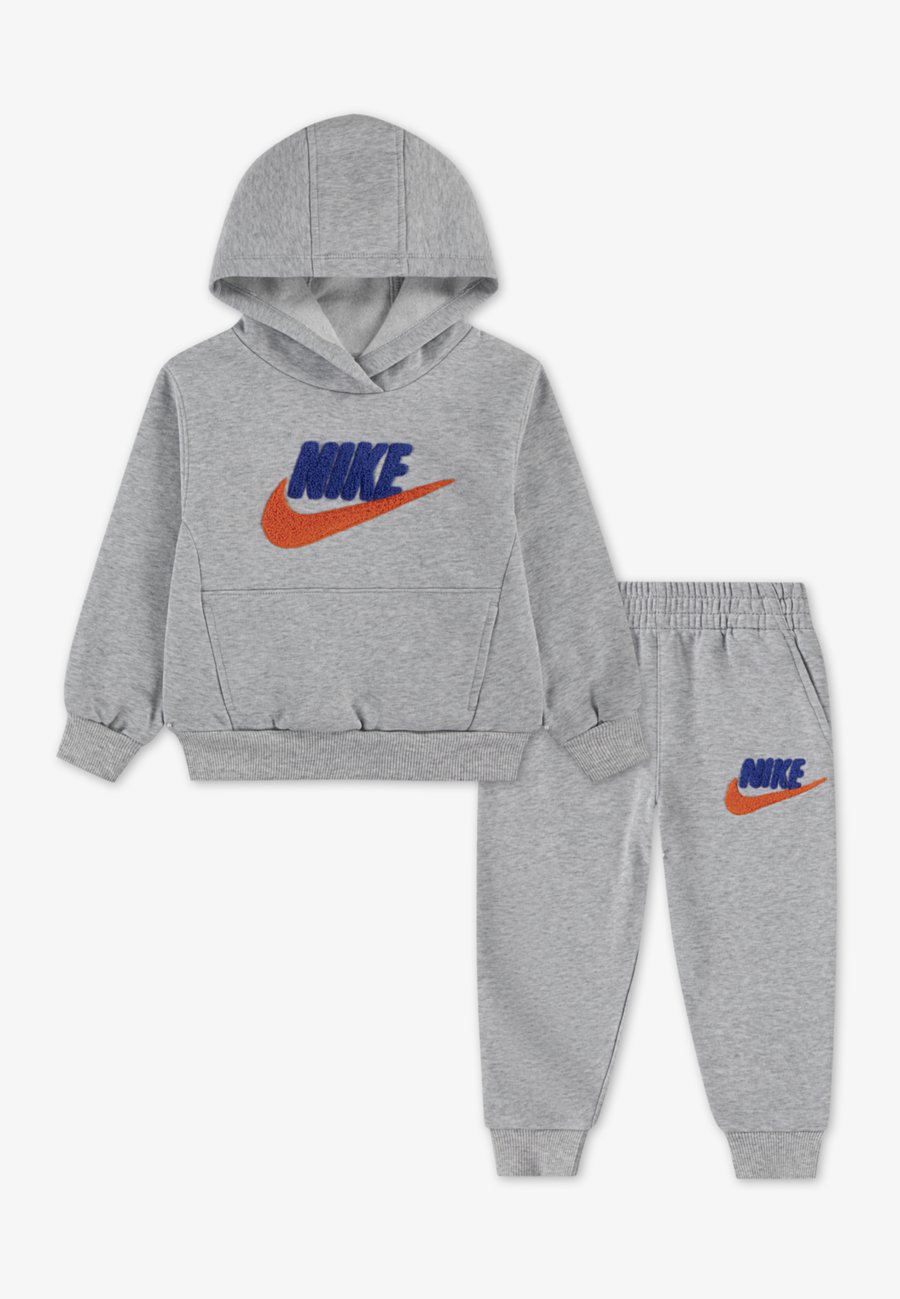 

Худи Nike Sportswear CLUB HOODY UNISEX SET, Light Smoke Gray /Light Grey