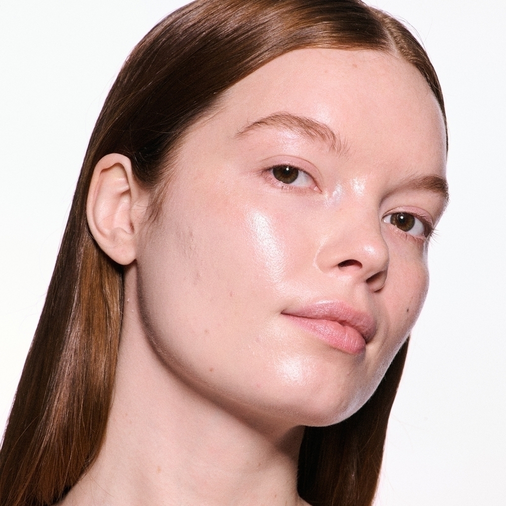 Жидкий хайлайтер Skinfinish Lightstruck Mac Cosmetics, atspalvis glacial 15 мл — фото 4