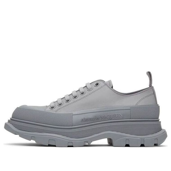 

Кроссовки tread slick low top sneaker 'grey' Alexander Mcqueen, серый