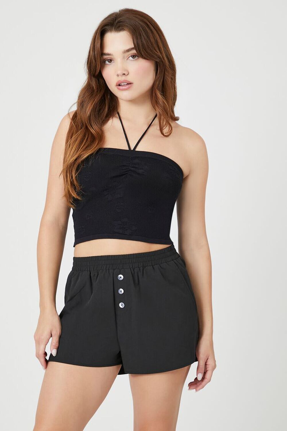 

Шорты с дельфиновым краем на пуговицах спереди Forever 21, черный