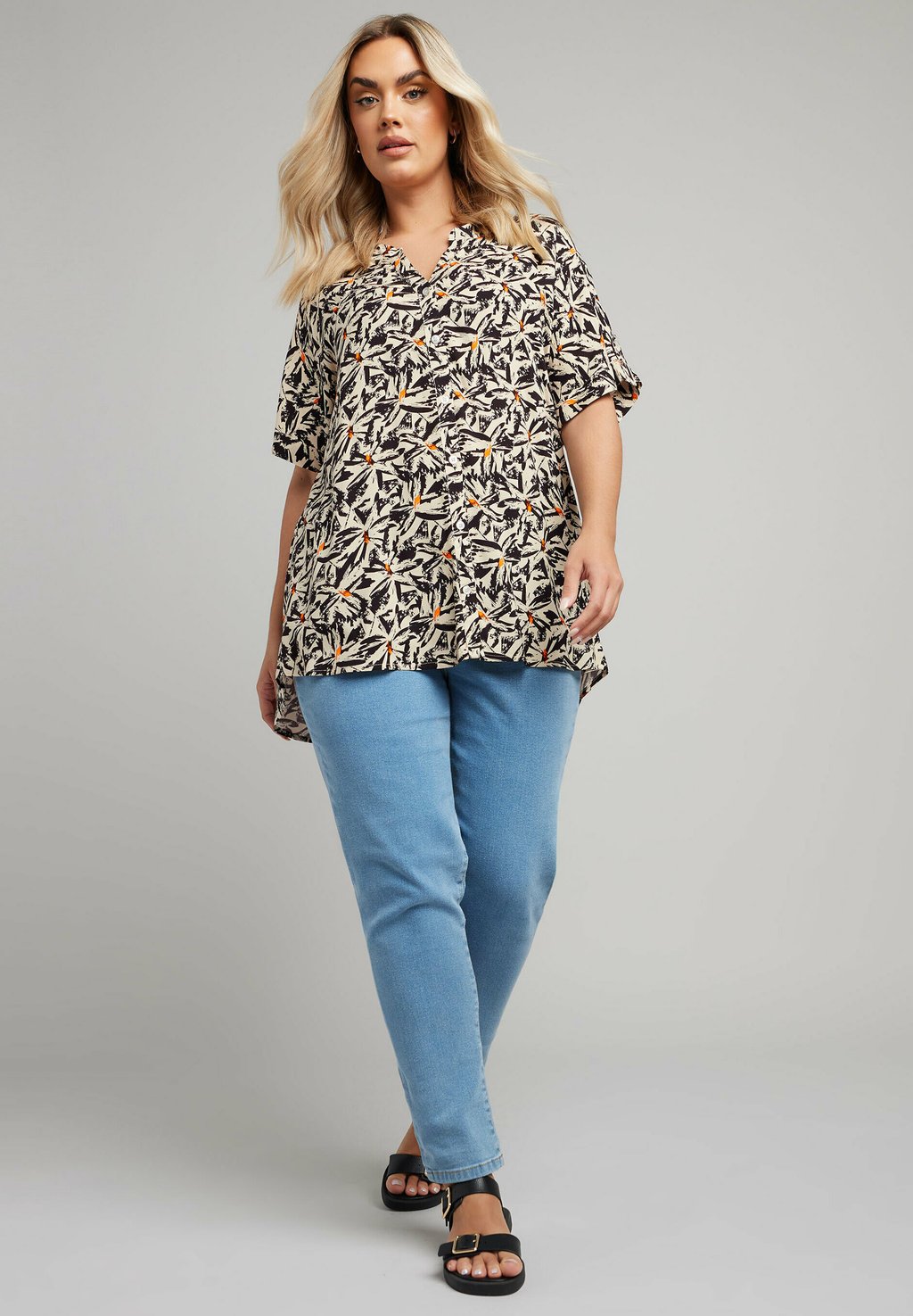 

Блуза ABSTRACT SHORT SLEEVE Yours Clothing, бежевый