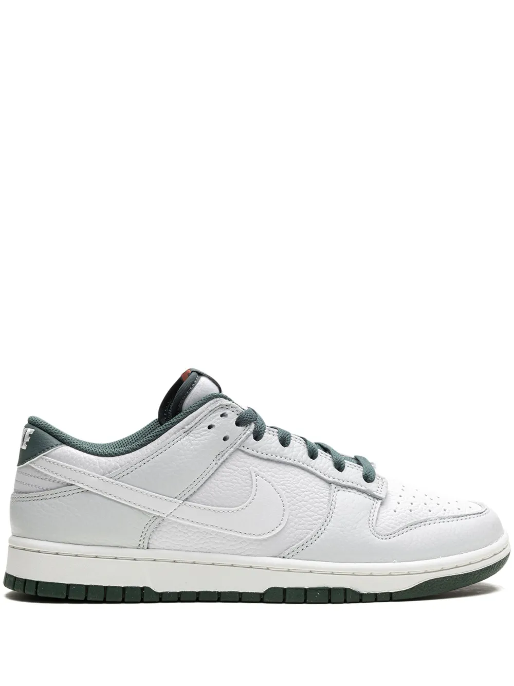 

Кроссовки Dunk Low Retro SE Vintage Green Nike, зеленый